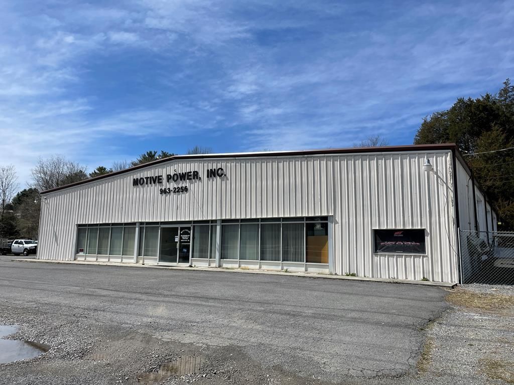 Photo of 2539 Steelesburg Highway, Cedar Bluff, VA 24609 (MLS # 104297)