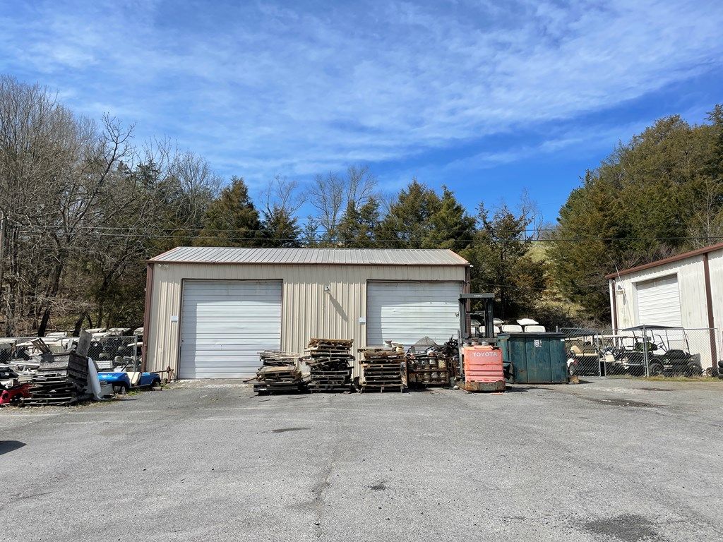 Photo of 2539 Steelesburg Highway, Cedar Bluff, VA 24609 (MLS # 104297)