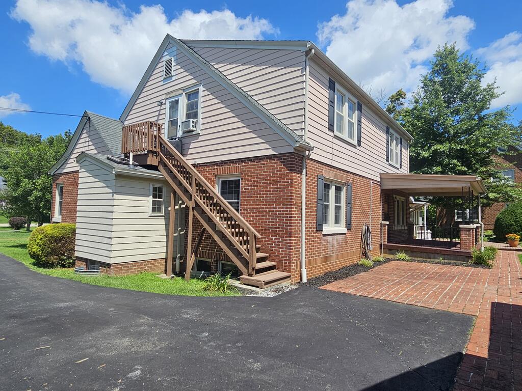 Photo of 799 Main Street, Tazewell, VA 24651 (MLS # 111609)