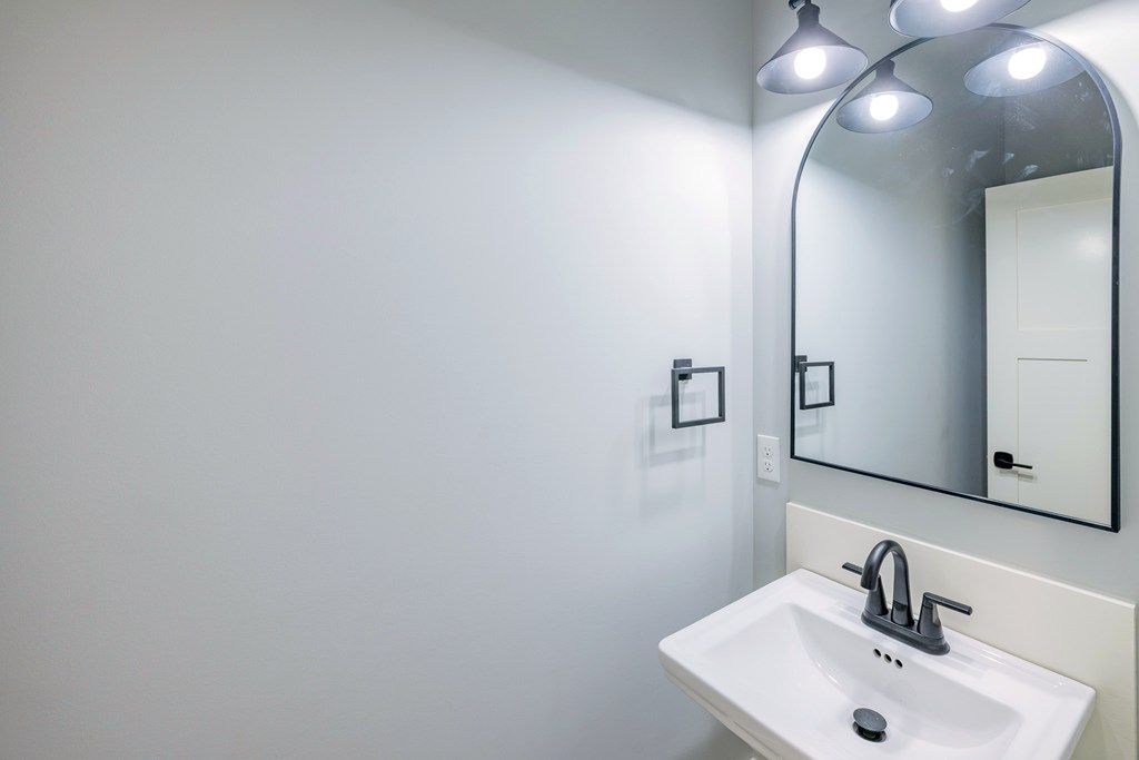 Photo of 1036 Cummings St Unit #1 St, Abingdon, VA 24211 (MLS # 104427)