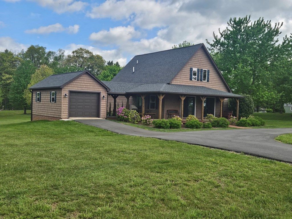 Photo of 67 Continental Drive, Hillsville, VA 24343 (MLS # 109882)
