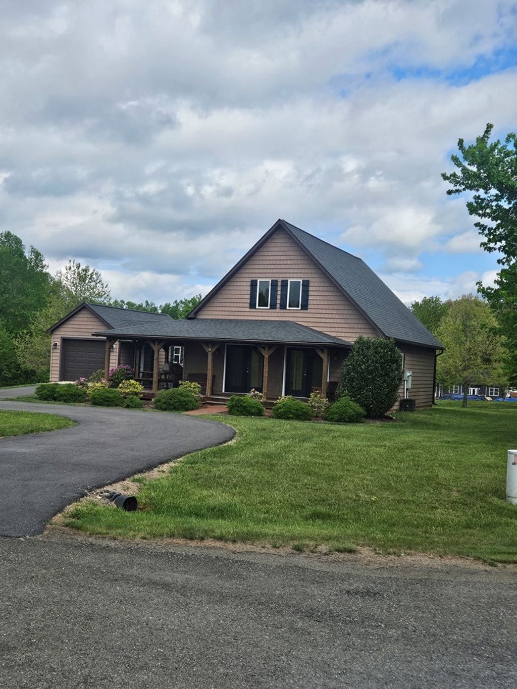 Photo of 67 Continental Drive, Hillsville, VA 24343 (MLS # 109882)