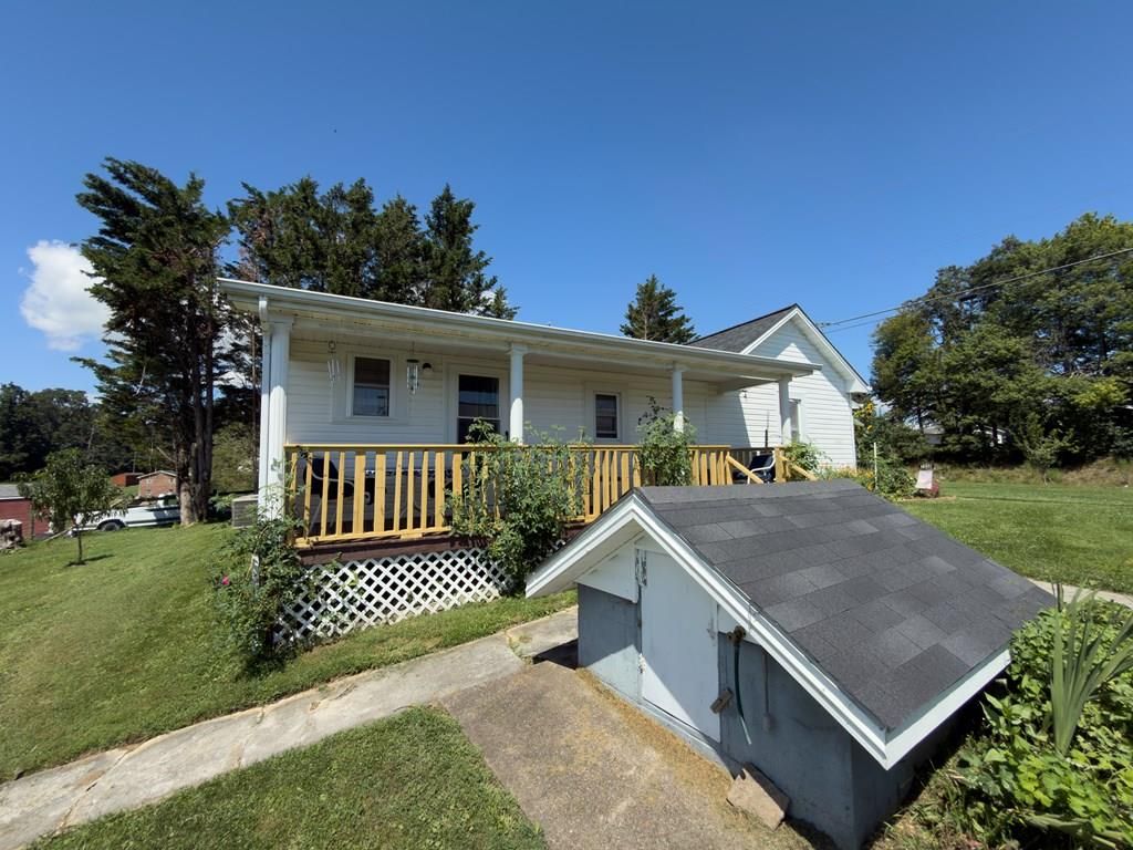 Photo of 7038 Pipers Gap Rd, Galax, VA 24333 (MLS # 103178)