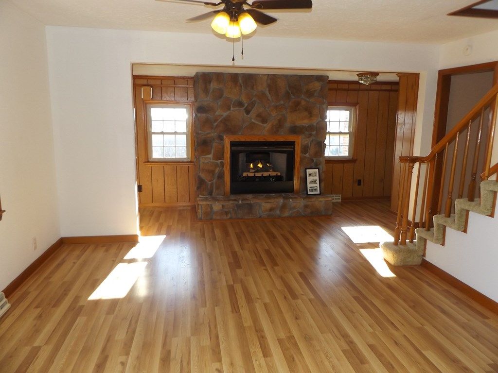 Photo of 7203 Double Cabin Rd, Hillsville, VA 24343 (MLS # 104264)