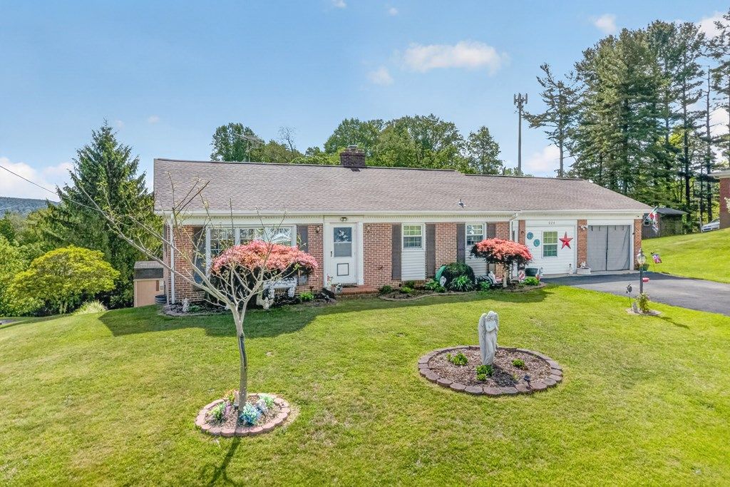 Photo of 224 Waugh Dr, Galax, VA 24333 (MLS # 109868)