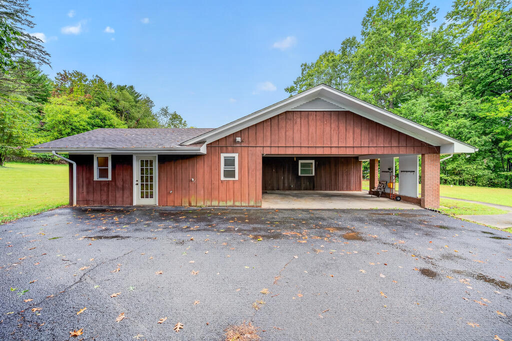 61 Glenmont Rd