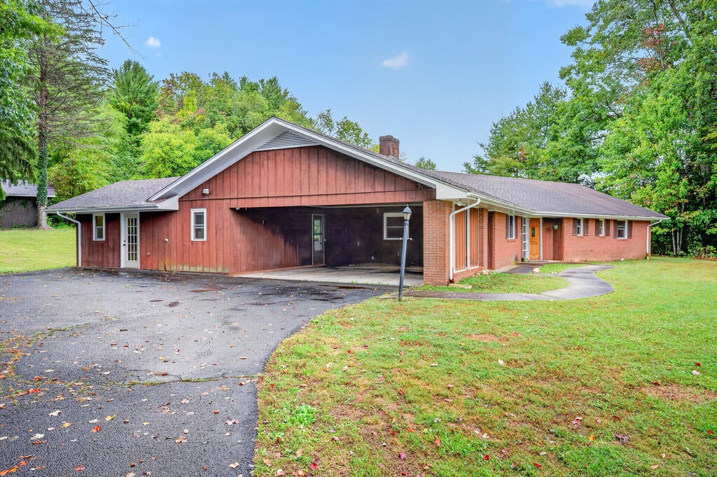 61 Glenmont Rd