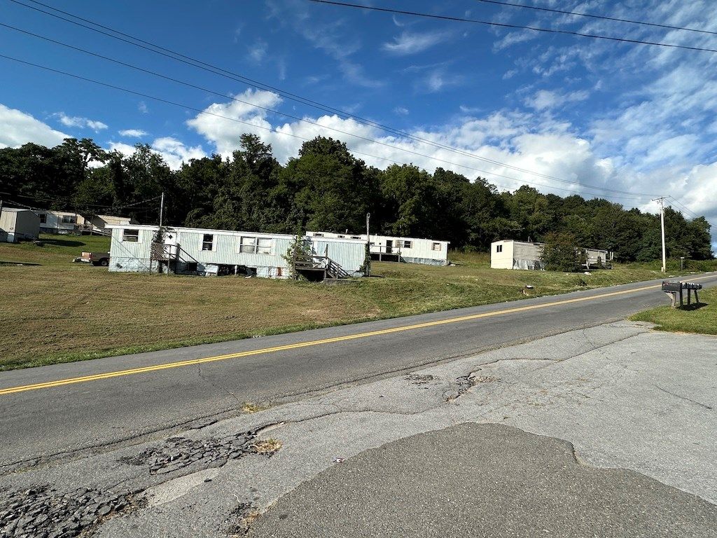 Photo of 113 Verna Ln, Narrows, VA 24124 (MLS # 104199)