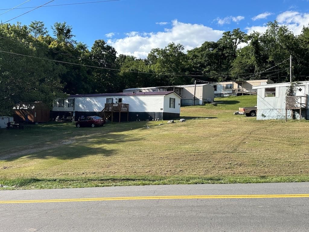 Photo of 113 Verna Ln, Narrows, VA 24124 (MLS # 104199)