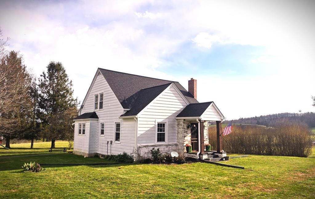 Photo of 2021 Coles Knob Rd. NE Rd, Check, VA 24072 (MLS # 109515)