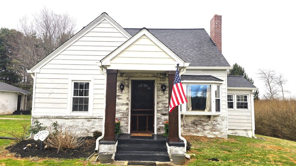 Photo of 2021 Coles Knob Rd. NE Rd, Check, VA 24072 (MLS # 109515)