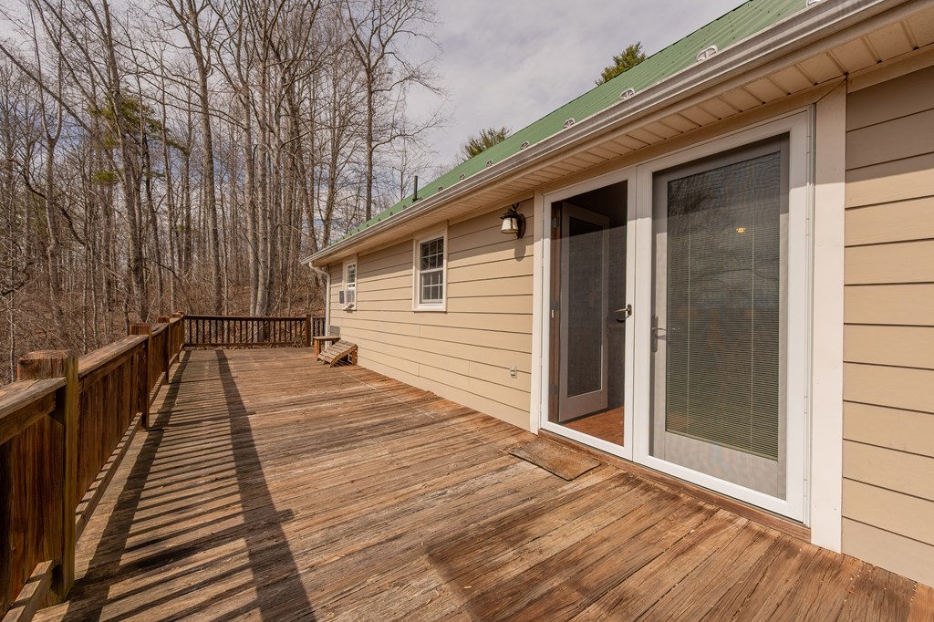 Dugspur, Virginia 24325, United States, 3 Bedrooms Bedrooms, ,2 BathroomsBathrooms,Residential,Active,89861