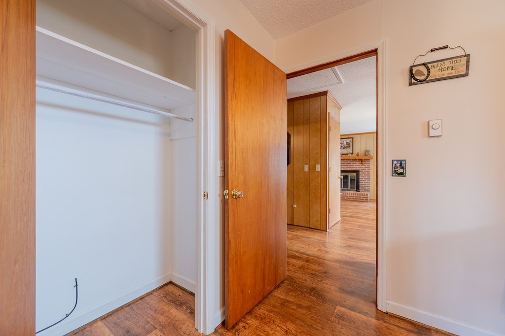 Dugspur, Virginia 24325, United States, 3 Bedrooms Bedrooms, ,2 BathroomsBathrooms,Residential,Active,89861