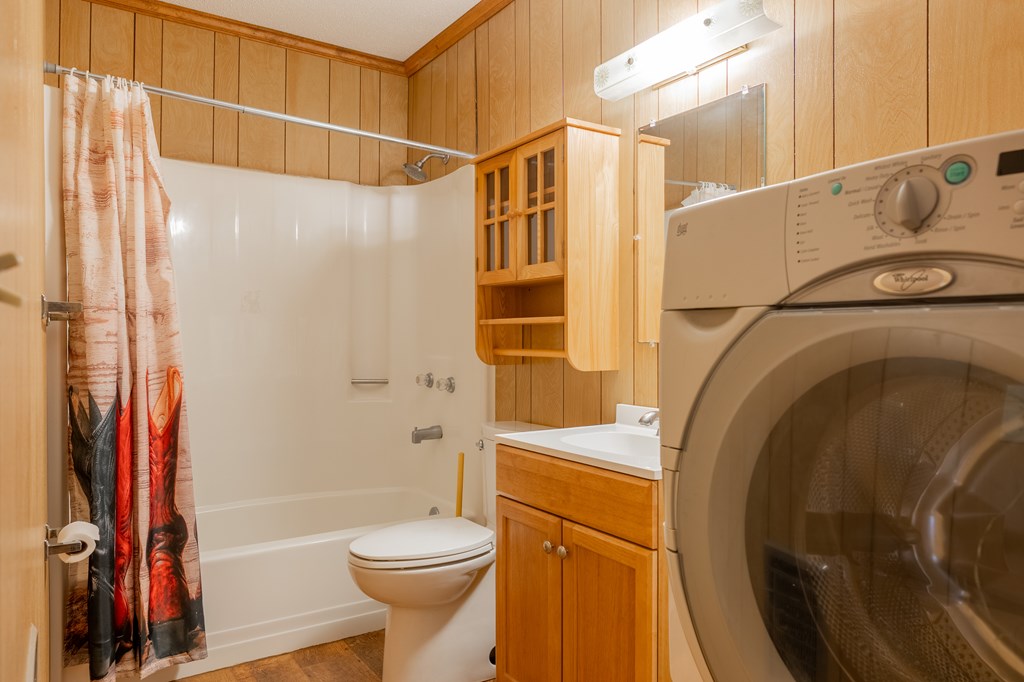 Dugspur, Virginia 24325, United States, 3 Bedrooms Bedrooms, ,2 BathroomsBathrooms,Residential,Active,89861