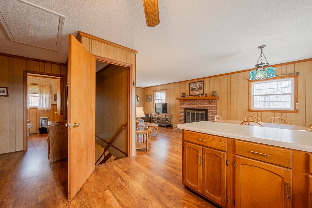 Dugspur, Virginia 24325, United States, 3 Bedrooms Bedrooms, ,2 BathroomsBathrooms,Residential,Active,89861