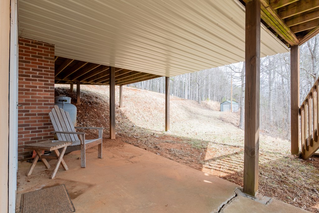 Dugspur, Virginia 24325, United States, 3 Bedrooms Bedrooms, ,2 BathroomsBathrooms,Residential,Active,89861