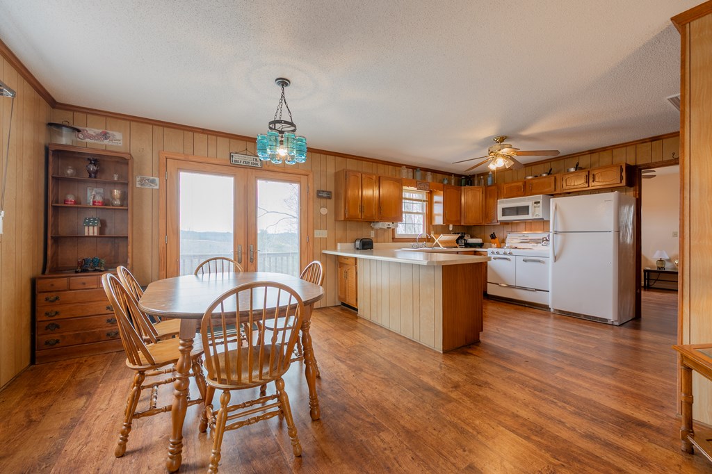 Dugspur, Virginia 24325, United States, 3 Bedrooms Bedrooms, ,2 BathroomsBathrooms,Residential,Active,89861