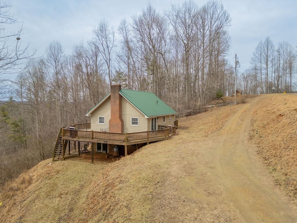 Photo of 913 Kanawha Ridge Rd, Dugspur, VA 24325 (MLS # 98960)