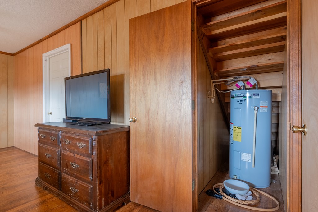 Dugspur, Virginia 24325, United States, 3 Bedrooms Bedrooms, ,2 BathroomsBathrooms,Residential,Active,89861