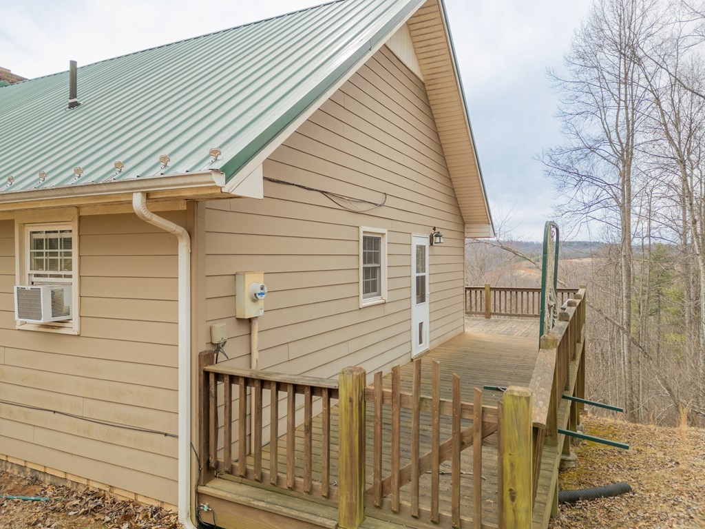 Dugspur, Virginia 24325, United States, 3 Bedrooms Bedrooms, ,2 BathroomsBathrooms,Residential,Active,89861