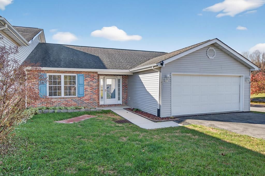 Photo of 16311 Chase Ln, Abingdon, VA 24210 (MLS # 104151)