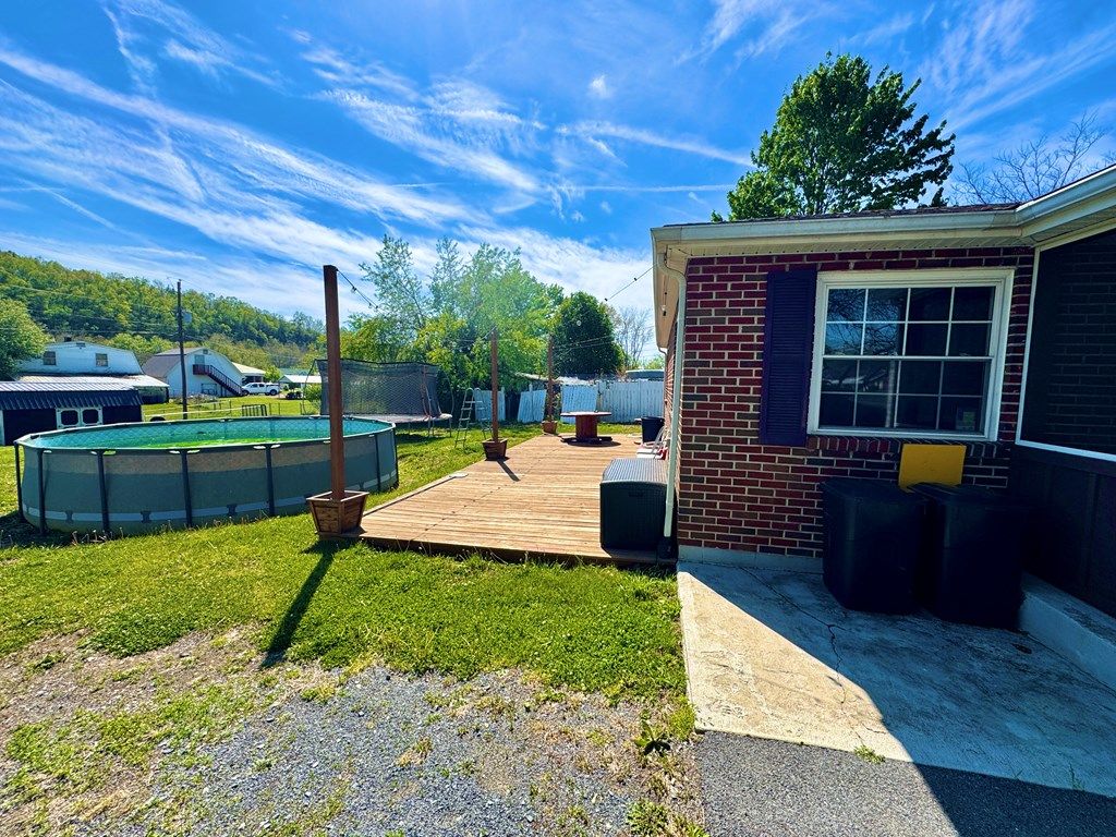 Photo of 190 Seven Mile Ford Rd, Marion, VA 24354 (MLS # 109766)