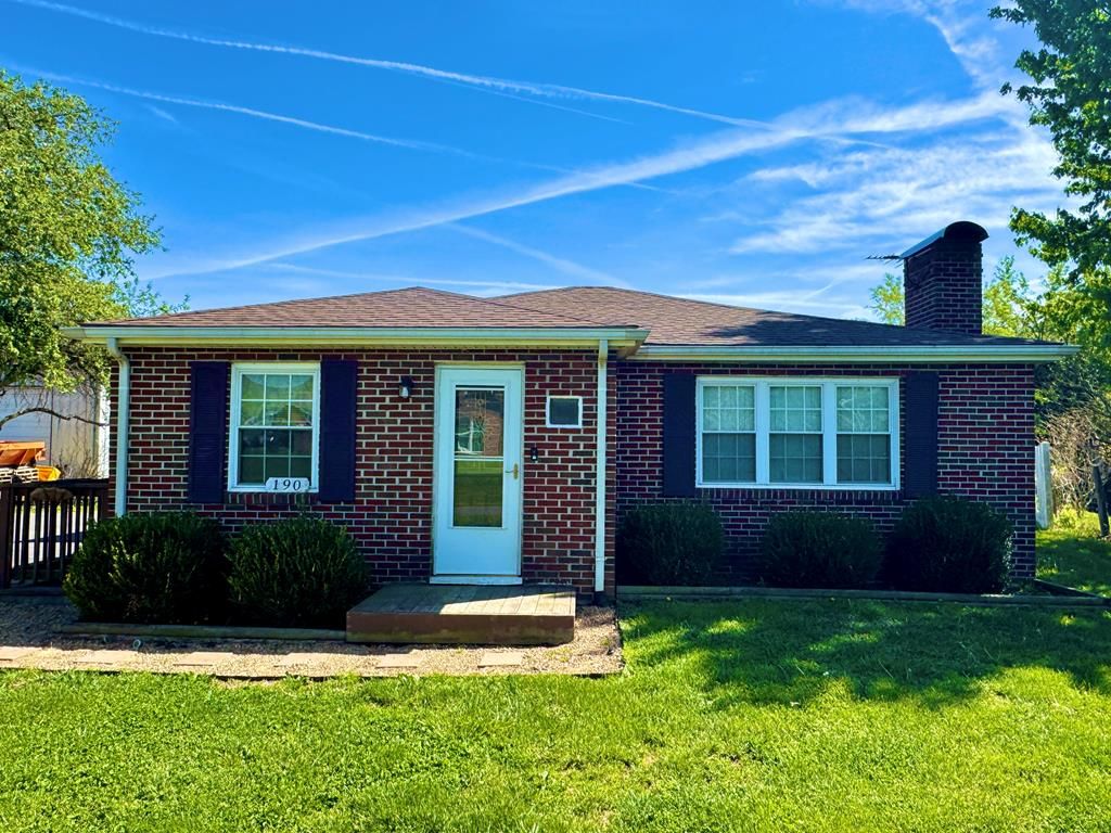 Photo of 190 Seven Mile Ford Rd, Marion, VA 24354 (MLS # 109766)