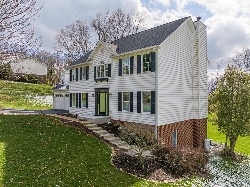 Photo of 20220 Colony Lane, Abingdon, VA 24202 (MLS # 109241)