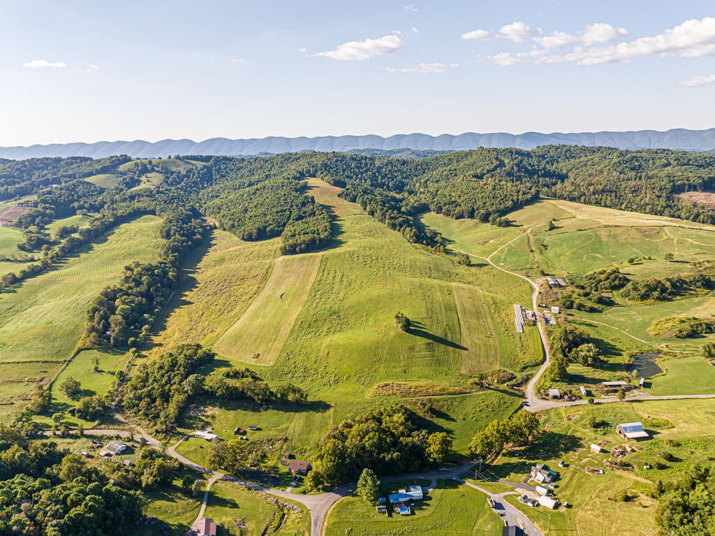 Photo of TBD Harleywood Road 189 Acres #29, Bristol, VA 24202 (MLS # 111811)