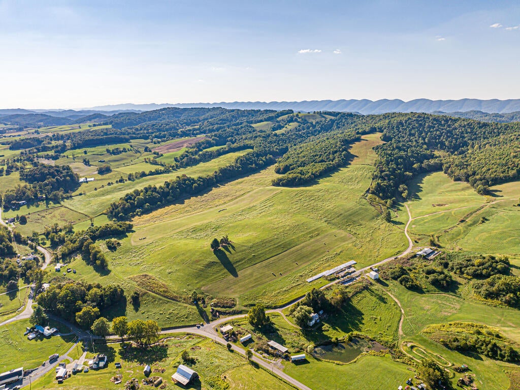 Photo of TBD Harleywood Road 189 Acres #29, Bristol, VA 24202 (MLS # 111811)