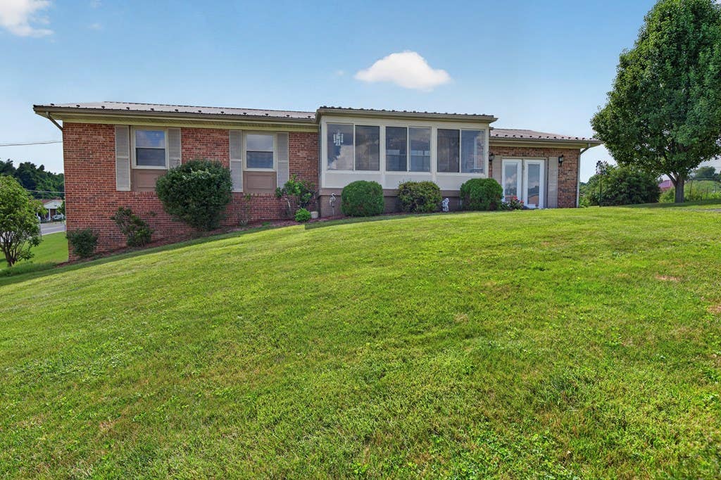 Photo of 89 Arch Barrett Dr, Rosedale, VA 24280 (MLS # 110905)