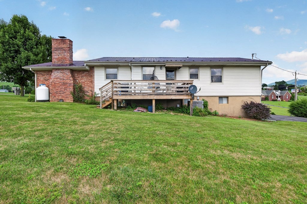 Photo of 89 Arch Barrett Dr, Rosedale, VA 24280 (MLS # 110905)