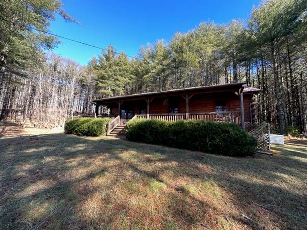 Photo of 133 Summerset Dr, Independence, VA 24348 (MLS # 105859)