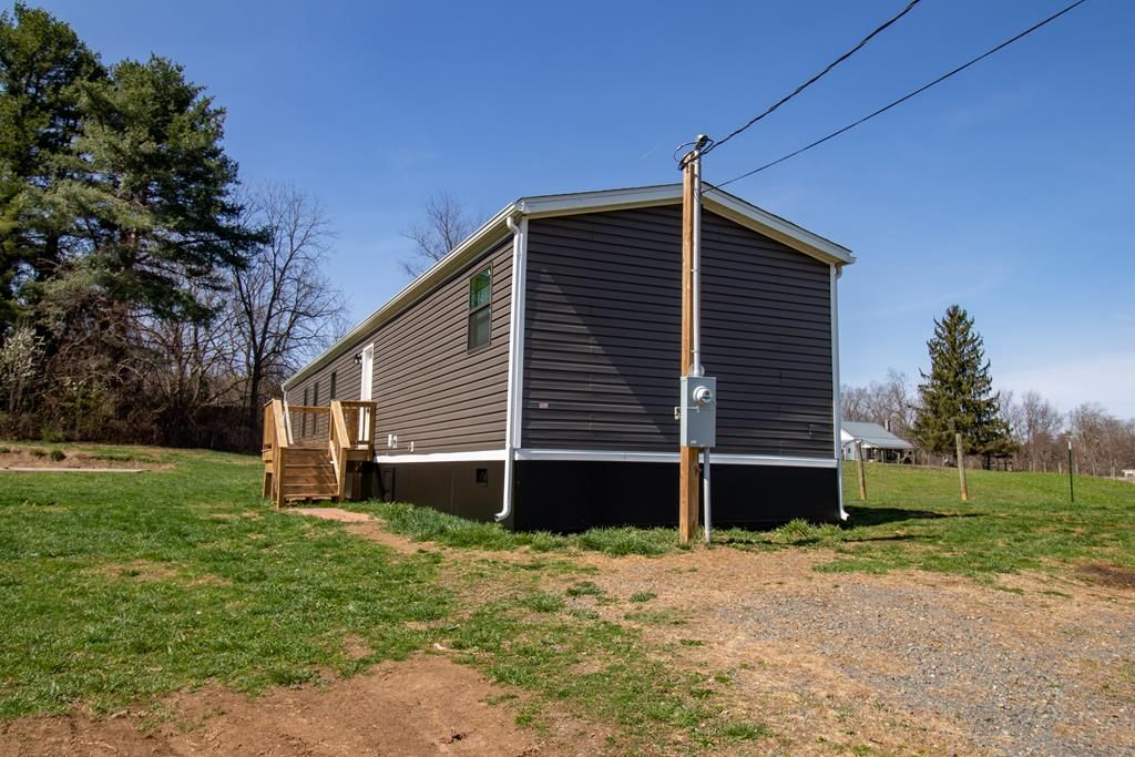 Photo of 613 Rakestown Road, Ivanhoe, VA 24350 (MLS # 109191)