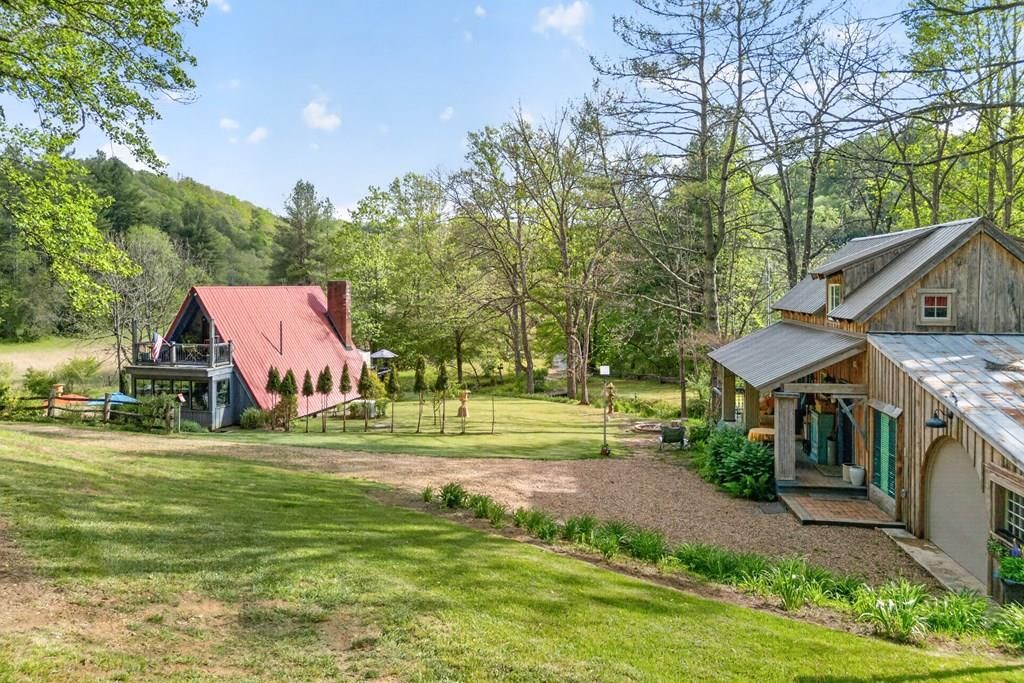 Photo of 557 Burkes Ford Rd, Dugspur, VA 24325 (MLS # 110144)