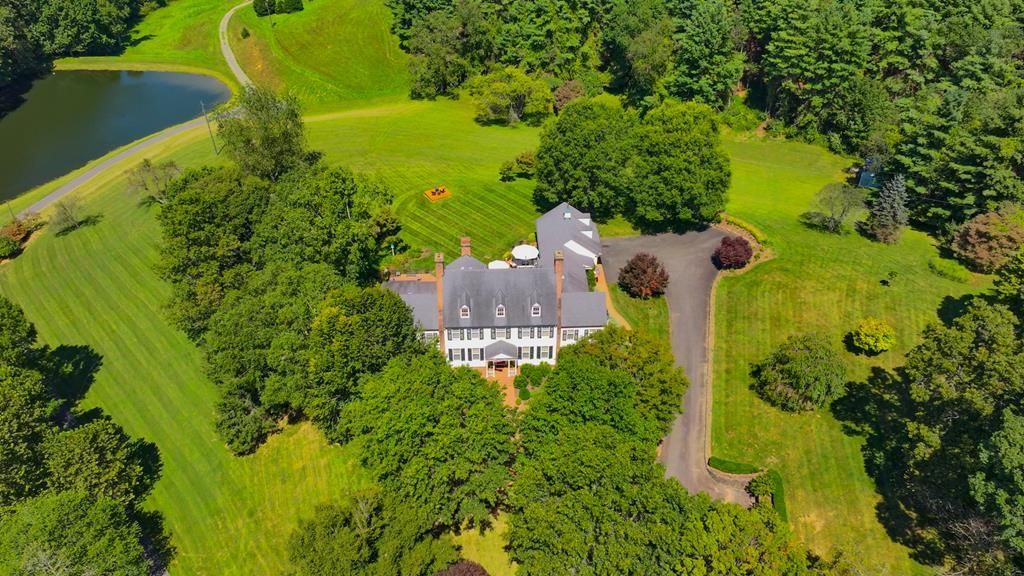 Photo of 910 Gendale Road, Galax, VA 24333 (MLS # 103135)