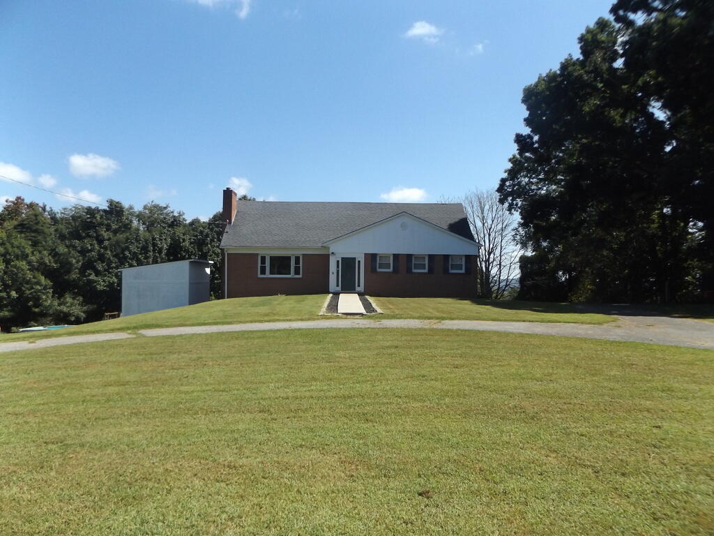 Photo of 158 Old Coon Ridge Parkway, Hillsville, VA 24343 (MLS # 111938)