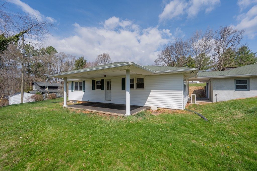 Photo of 2 3rd St, Bland, VA 24315 (MLS # 109479)