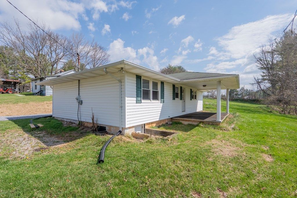 Photo of 2 3rd St, Bland, VA 24315 (MLS # 109479)