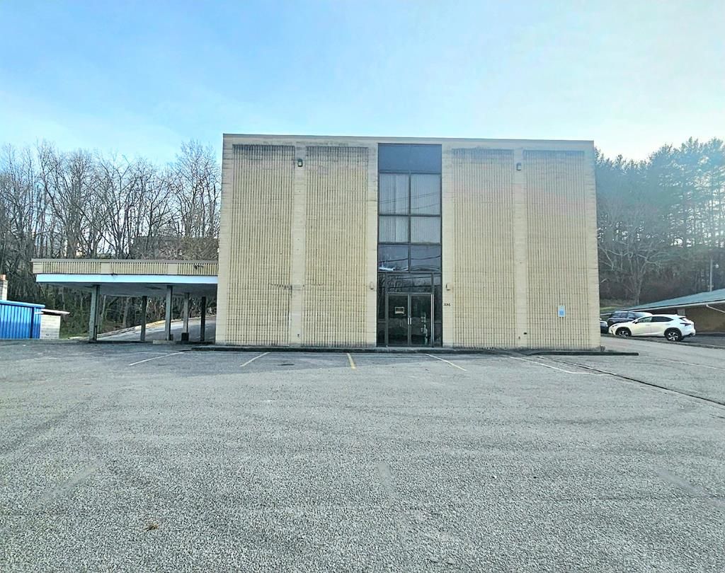 Photo of 1656 Fincastle Tpke, Tazewell, VA 24651 (MLS # 104519)