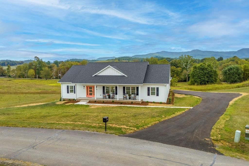 Photo of 182 St. Johns Way, Chilhowie, VA 24319 (MLS # 103456)