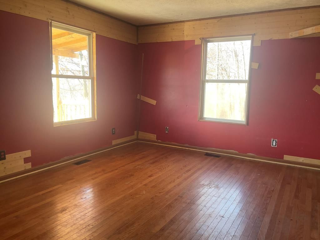 Photo of 105 Highland Ave, Richlands, VA 24641 (MLS # 104108)