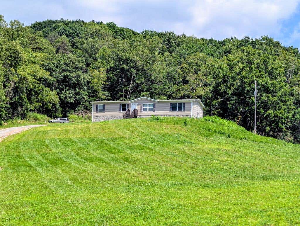 Photo of 5404 Coles Rd, Elliston, VA 24087 (MLS # 111501)