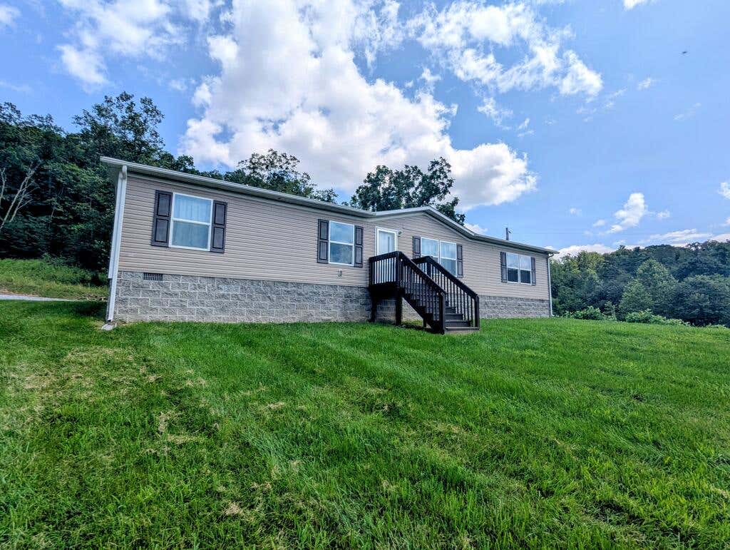 Photo of 5404 Coles Rd, Elliston, VA 24087 (MLS # 111501)