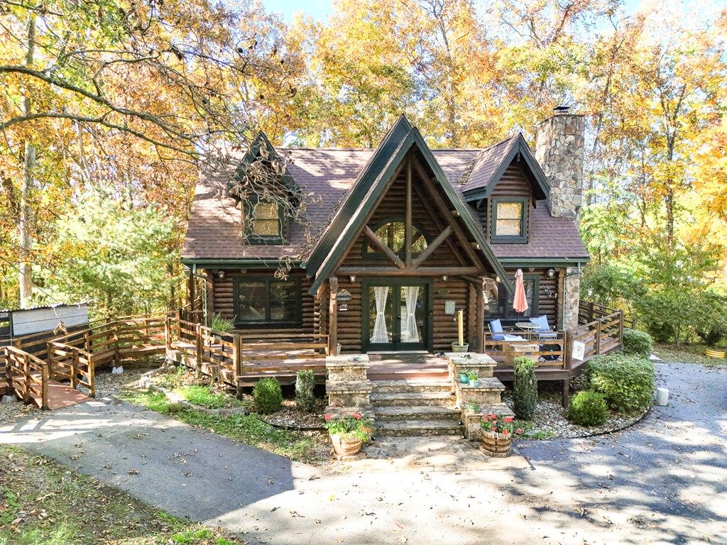 Photo of 246 Shadow Hill Lane, Bristol, VA 24201 (MLS # 103813)