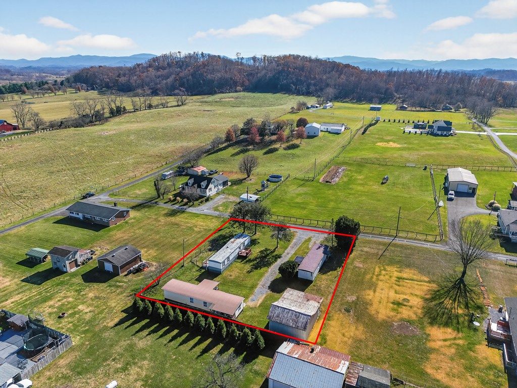 Photo of 28497 Kenwood Dr, Meadowview, VA 24361 (MLS # 104194)