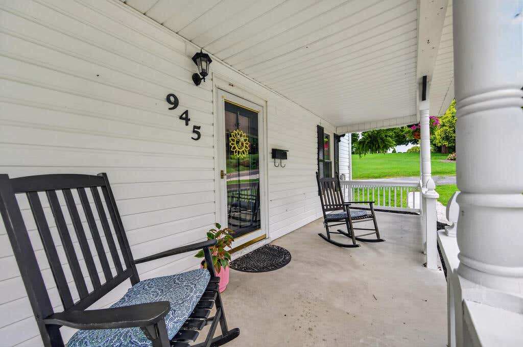 Photo of 945 Tazewell Street, Wytheville, VA 24382 (MLS # 111384)