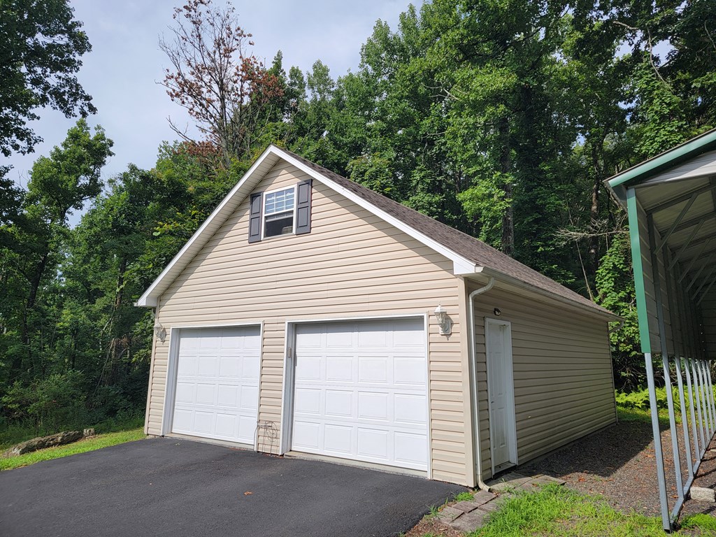 89 BOULDER WAY