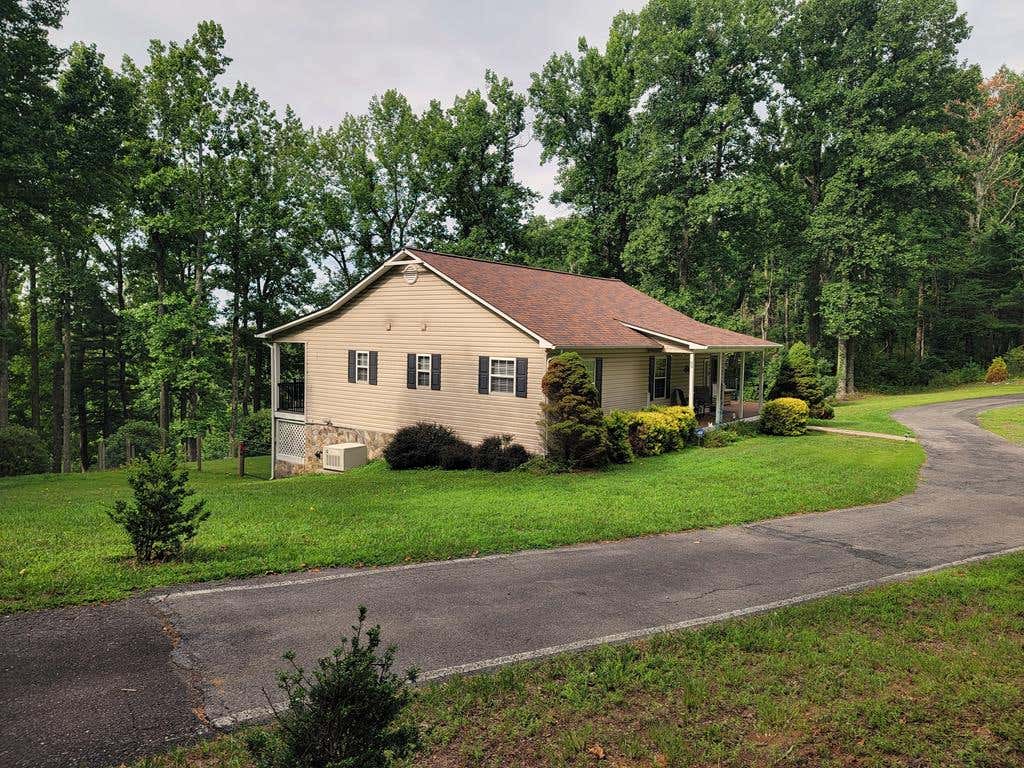 Photo of 89 Boulder Way, Fancy Gap, VA 24328 (MLS # 111205)