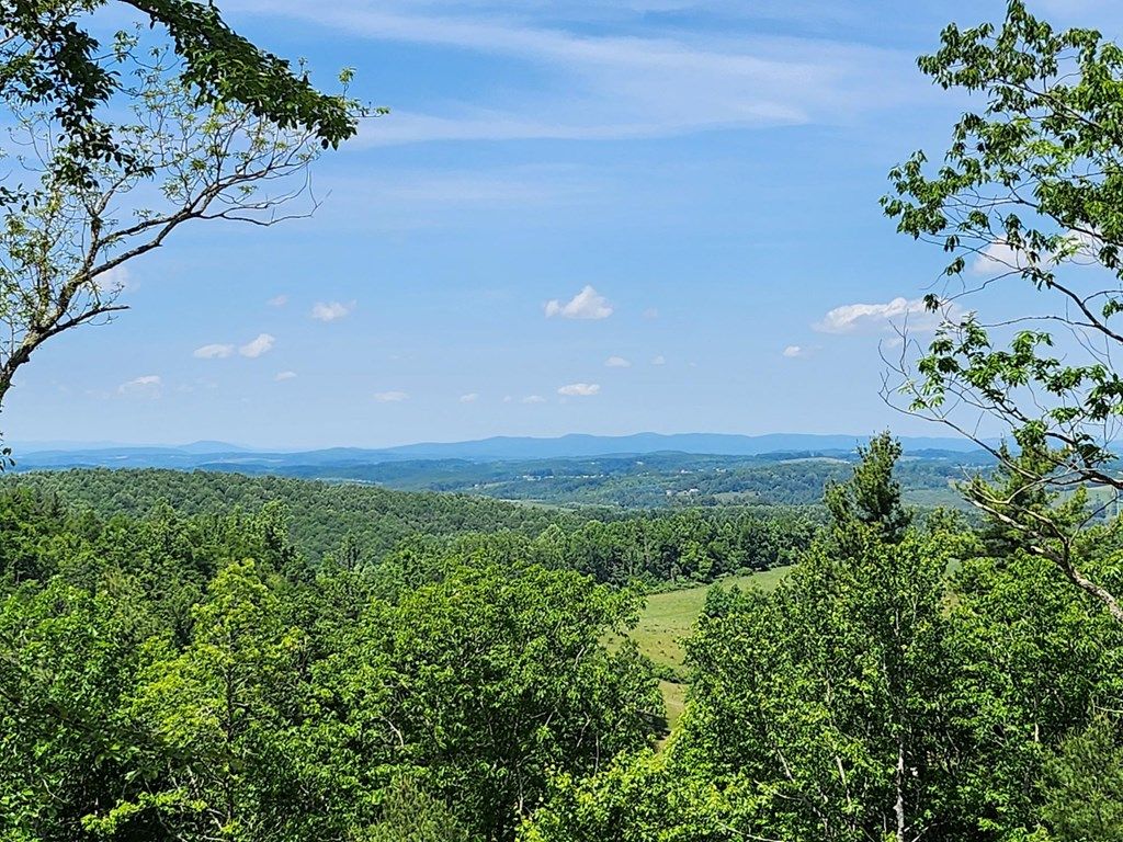 Photo of 917 Mountain View Dr, Fancy Gap, VA 24328 (MLS # 110544)
